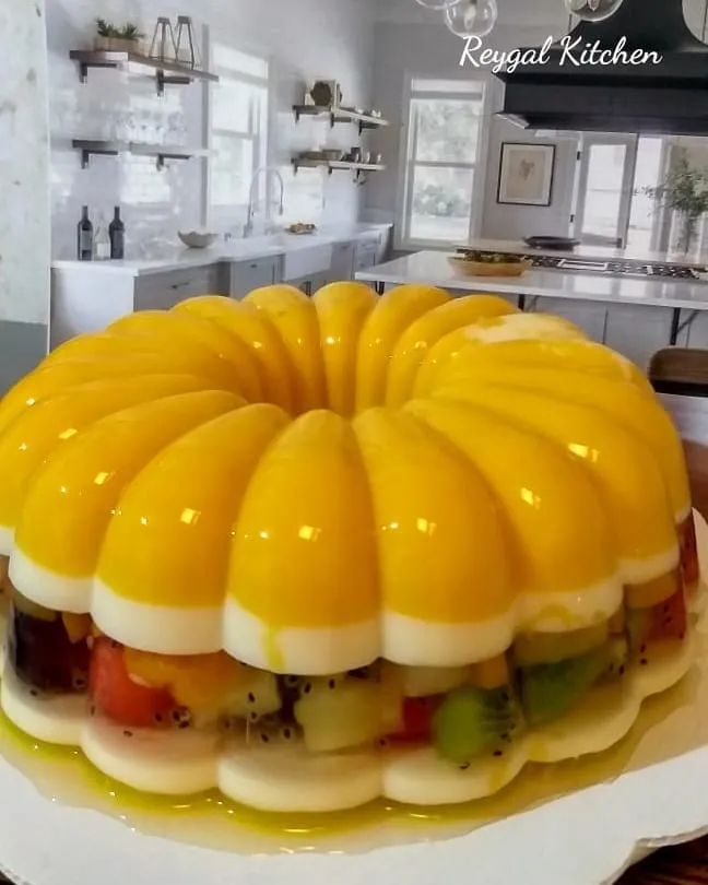 Puding lapis buah